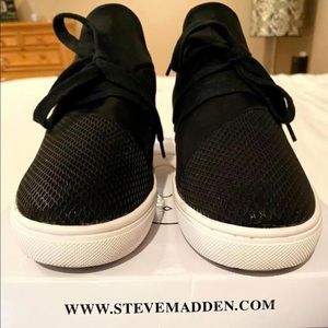 Steve Madden, 8.5, black, like new in box